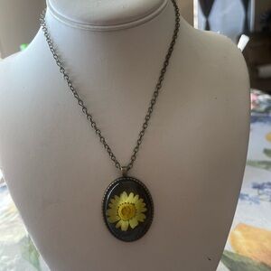 Paparazzi Yellow Floral Pendant Necklace